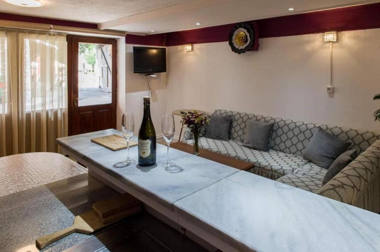 Apartment Ami Требине Екстериор снимка